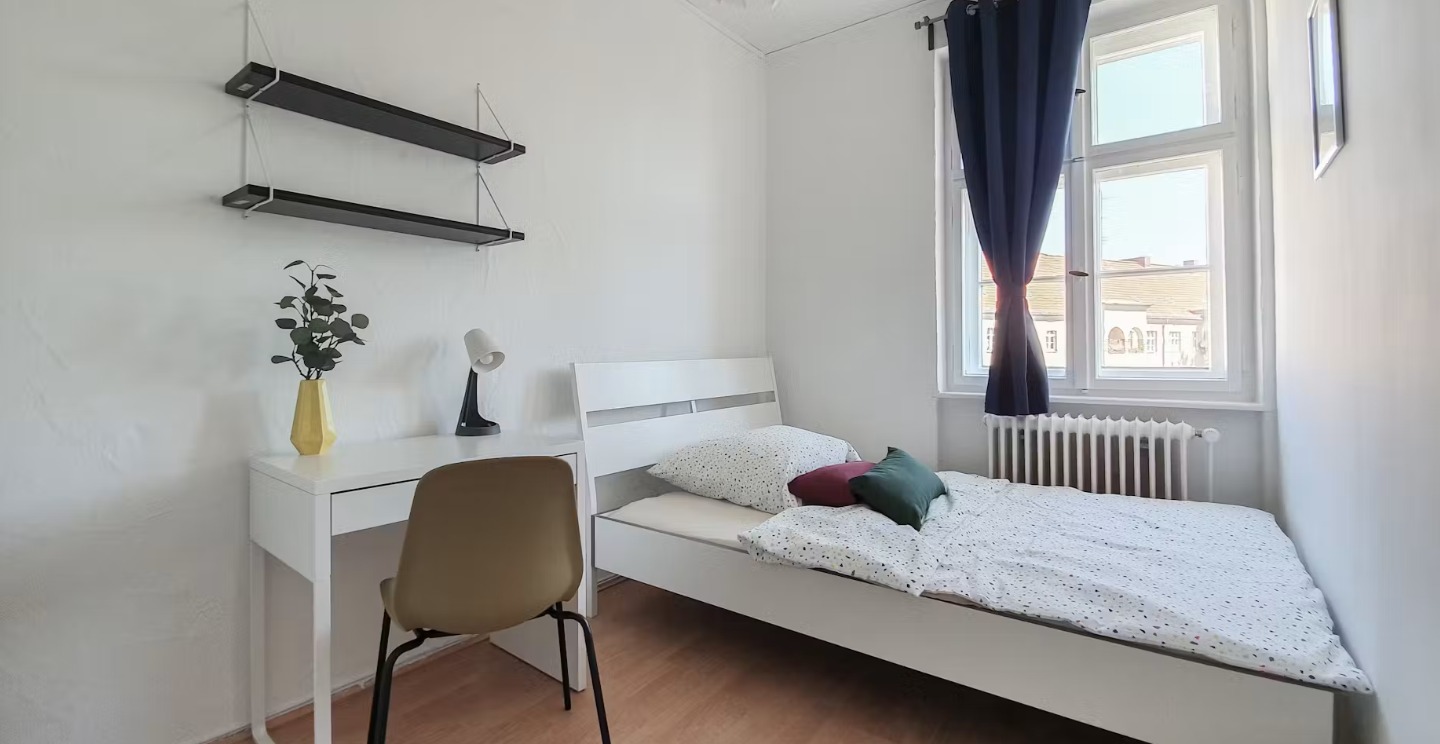 Private room in berlin at price -  570 Euro